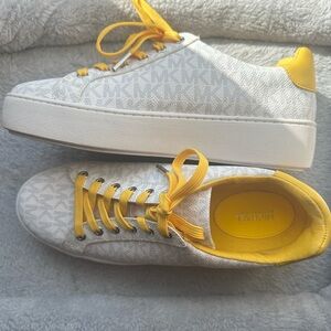 Michael Kors women’s shoes. Will accept offers!